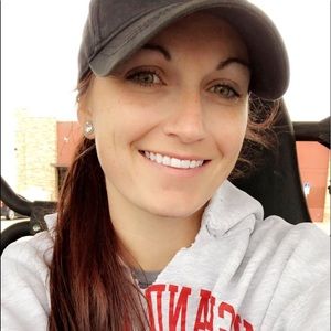 Meet your Posher, Casey